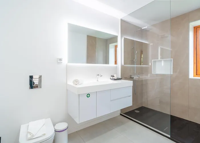 Vilaugusto Βίλα *